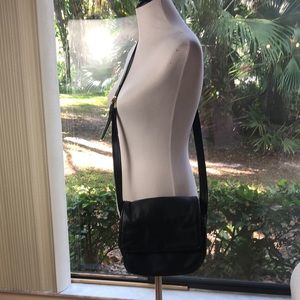 Stone Mountain Medium Size Black Leather Crossbody/ Shoulder Bag